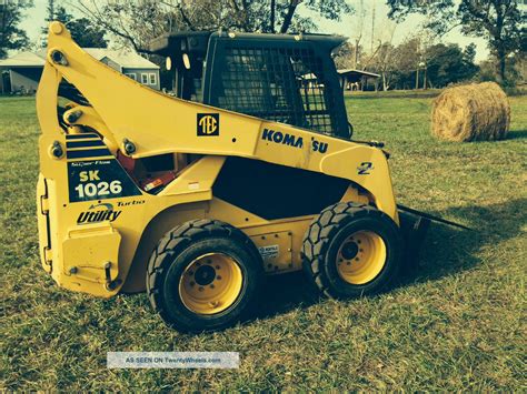 komatsu 1026 skid steer|komatsu sk1026 5.